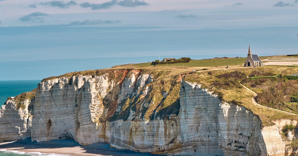découvrez des hébergements de vacances en normandie, alliant confort et authenticité pour un séjour inoubliable entre mer et campagne.